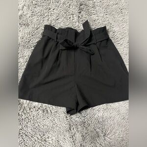 BCBGMAXAZRIA Women’s Black Shorts Size Medium EUC